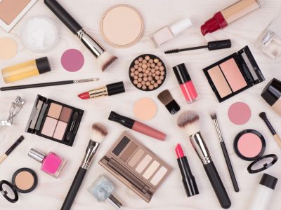Jurusolek dan Penasihat Kecantikan (Beauty Consultant) Bertauliah.